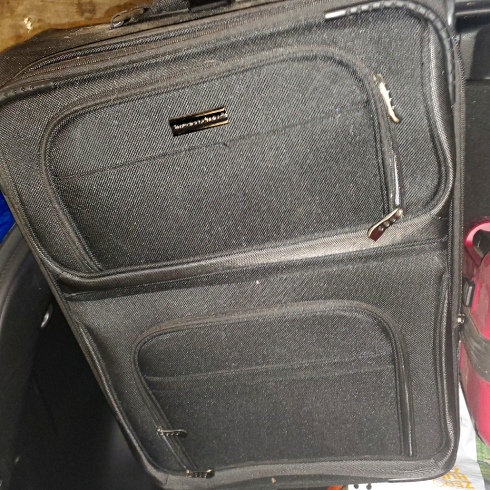 Traveler's Choice suitcase